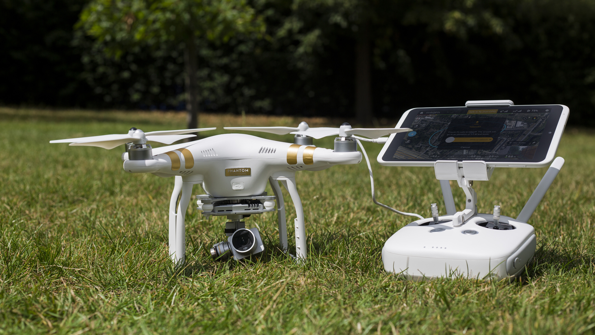 Ulasan DJI Phantom 3 Professional: Sekarang jauh lebih murah, drone gen 3 DJI terbang ke tingkat berikutnya