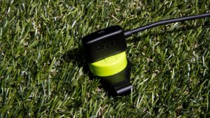 Zepp Golf 2 със свързано зарядно устройство