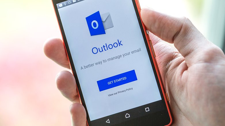 Microsoft убива своето уеб приложение на Outlook, принуждавайки потребителите да изтеглят приложенията за iOS и Android
