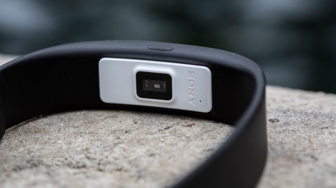 Преглед на Sony SmartBand 2: Сензор за сърдечен ритъм