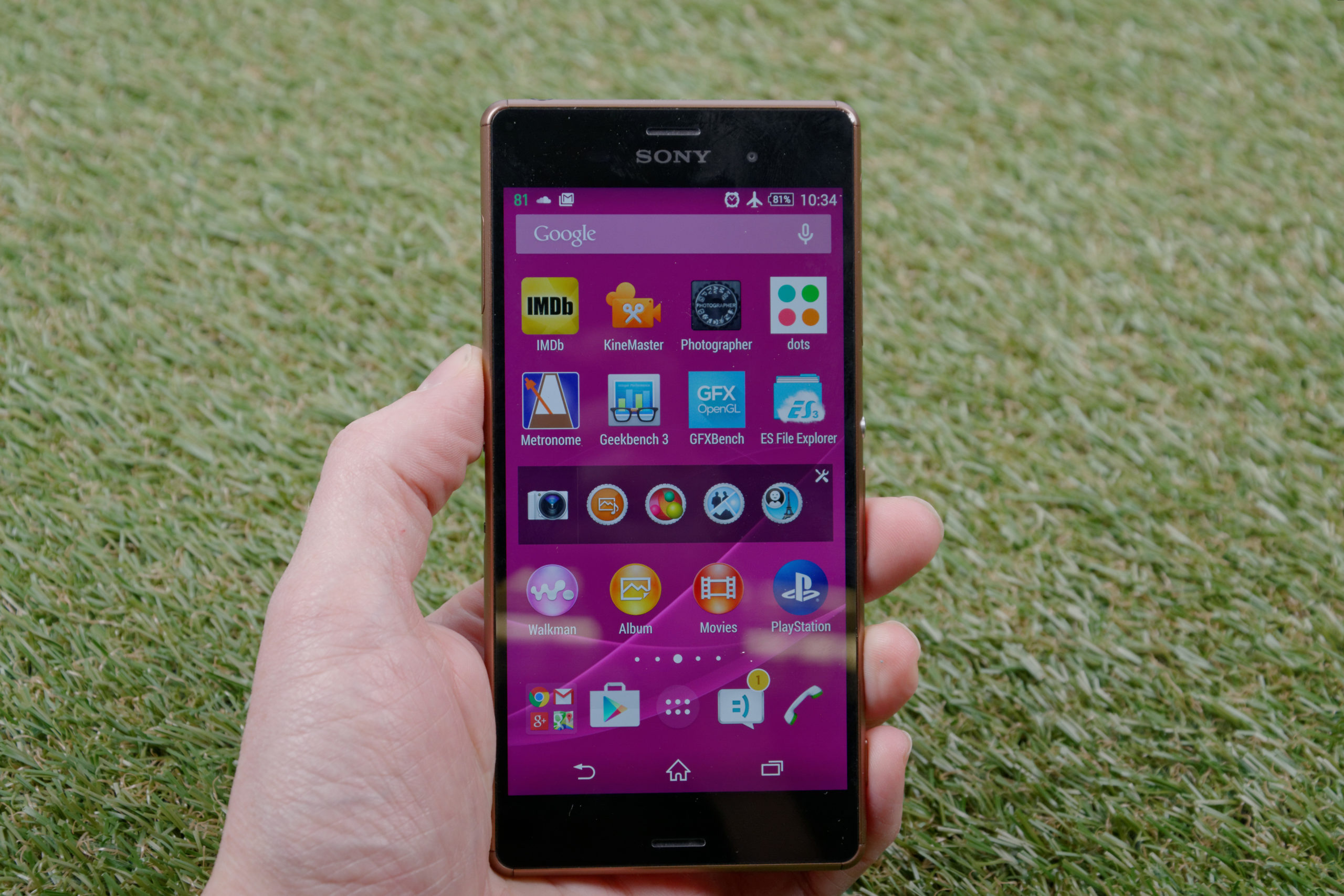 Преглед на Sony Xperia Z3 - неоперен герой сред смартфоните