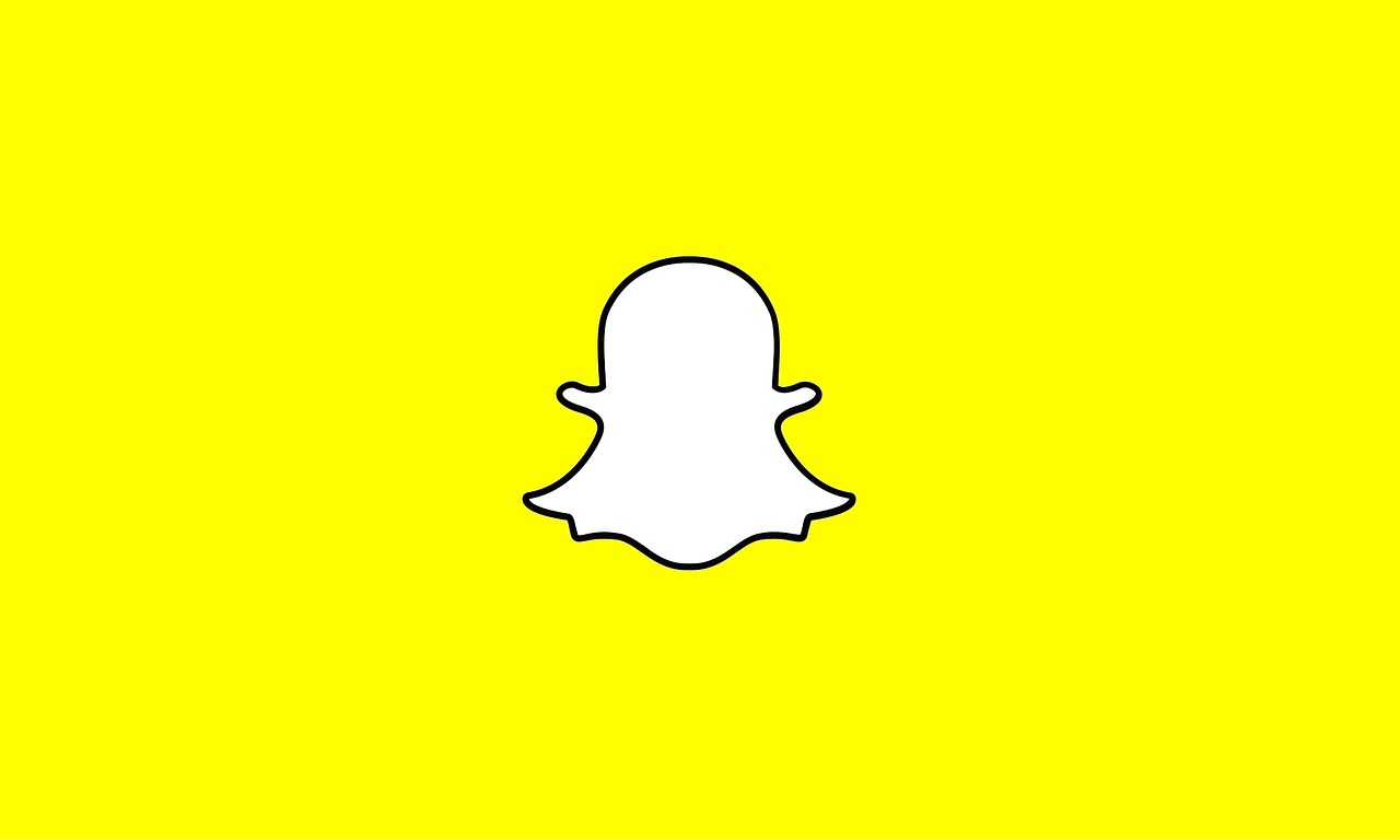Snapchat: come modificare foto e video dal rullino fotografico