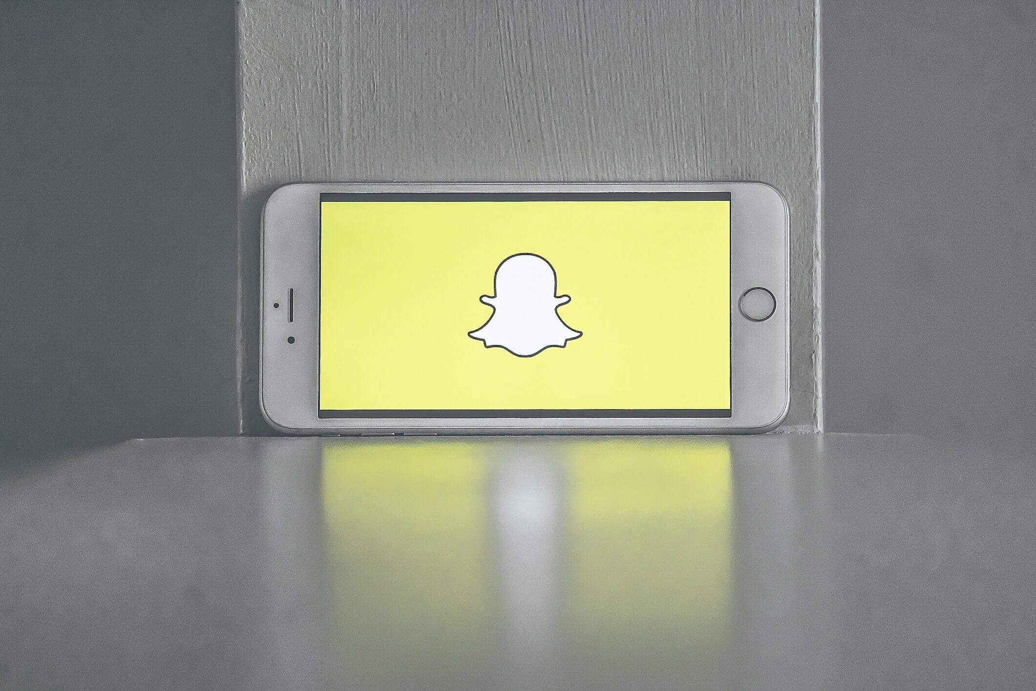 Snapchat avvisa l'altro utente se riproduci una storia?